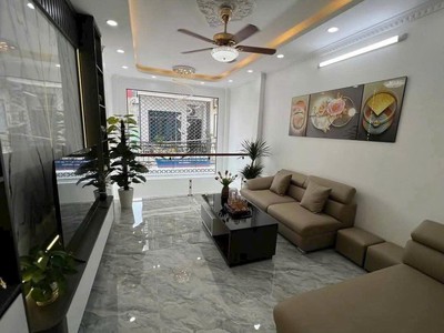 Đông mỹ, thanh trì, 4 tầng 8.6 tỉ thang máy nhập khẩu, full nội thất xịn 2