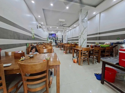 Mặt phố cổ nhuế  kinh doanh tấp nập - mặt tiền rộng - chưa tới 300 tr/m2  nói không quy hoạch 1