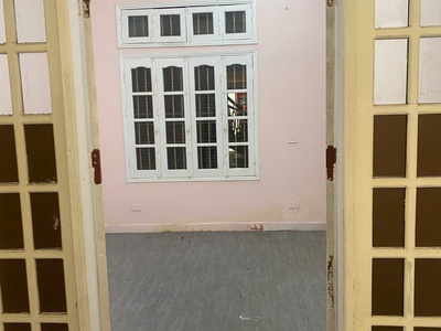 Cho thuê mặt bằng tầng 1 ngõ ô tô tránh ba đình 1