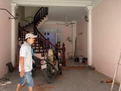 Cho thuê mặt bằng tầng 1 ngõ ô tô tránh ba đình 4