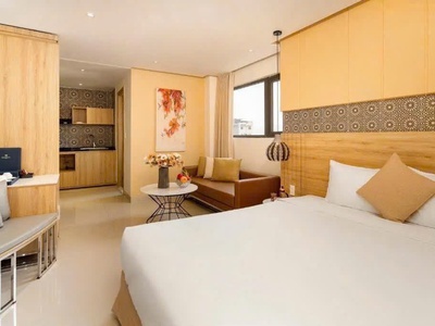 Chuyển nhượng khách sạn vip   đường hà bổng, mỹ khê   doanh thu 300 triệu/tháng 1