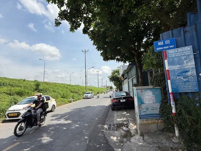 Bán gấp, nhà 2 tầng ngọc thụy, 34m2 mt4m, gần công viên, 5ty28 2