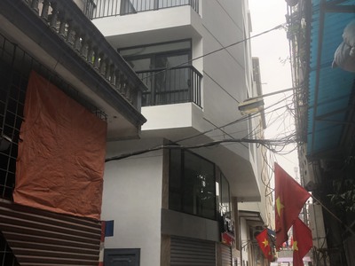 Cho thuê nhà mới tinh mặt ngõ 327 Vũ Tông Phan: 45m2, 6 tầng, 18tr 0