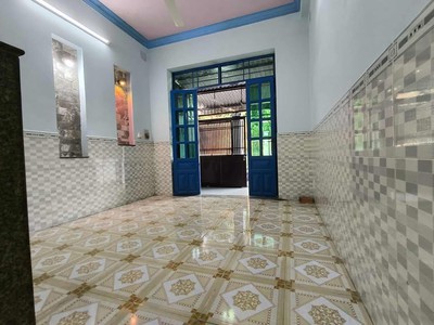 Siêu hot ngay thị trấn hóc môn 2 tầng btct mới tinh, dtsd 100m2. mặt tiền nhựa 8m thông kinh doanh 4