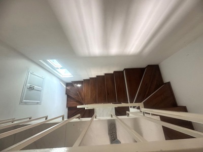 Bán nhà 3 tầng trường thọ thủ đức   43m  ngang 5m, gần metro bình thái    chỉ 3.99 tỷ shr vuông vức 4