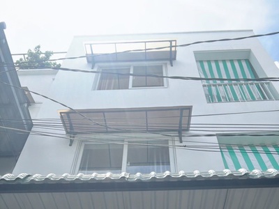 Bán nhà 3 tầng trường thọ thủ đức   43m  ngang 5m, gần metro bình thái    chỉ 3.99 tỷ shr vuông vức 1