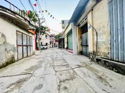 Siêu phẩm  hơn 5 tỷ xíu nhà đẹp liên mạc 35m, 4 tầng ô tô đỗ cổng tiện ích ngập tràn 0
