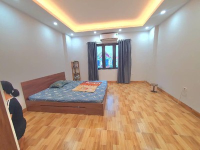 Nhà mới ở ngay nhổn, mt 4.2m, 6 tầng, 35m2, giá nhỉnh 5 tỷ 3