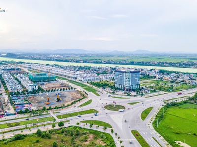 Bán nhà 5 tầng ngay trung tâm phường Hạc Thành, chỉ 5,x tỷ sổ sẵn 0