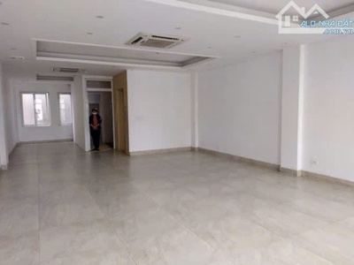 Cho thuê nhà mặt ngõ phố việt hưng   gần công viên lệ mật   5 tầng   1 hầm   thang máy   35tr/tháng 4