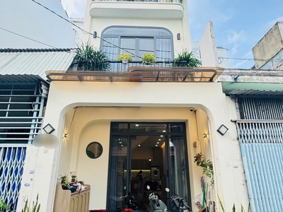 Chỉ 6.9 tỷ tl hẻm xe tải 6m thông kề mt lê văn quới giáp tân phú dt 4 12m nhà 3 tầng sổ 0