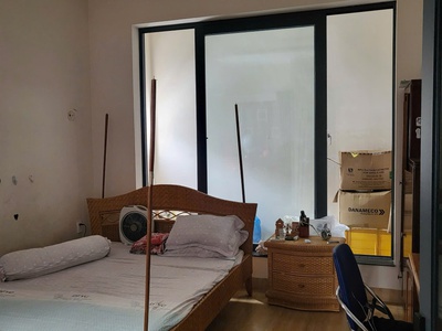 Bán căn nhà 4,5 tầng, mt đường hoàn kiếm, phường nha trang đường rộng 13m diện tích : 71,1m2 giá 2
