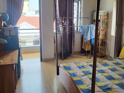 Bán căn nhà 4,5 tầng, mt đường hoàn kiếm, phường nha trang đường rộng 13m diện tích : 71,1m2 giá 1