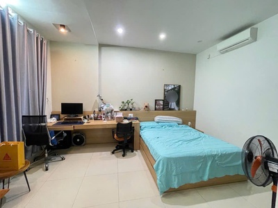 51-  biệt thự mini lô góc 2 mặt tiền hoà cường bắc - gần chợ nguyễn tri phương - giá chỉ 125tr/m2 3