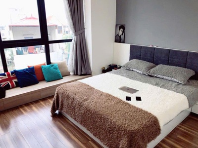 Bán nhà ngọc thụy 60m mt6m 5 tầng dân xây  lô góc ô tô 12 tỷ 3