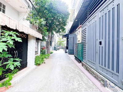 Bán nhà 1886   sổ hồng riêng, hẻm 3.5m, cách xe hơi 50m   giá 4 tỷ 950 1
