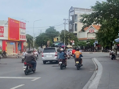 đất đẹp trung tâm đông hoà, dĩ an   110m , đường 5m, thổ cư, giá đầu tư   35 triệu/m 2