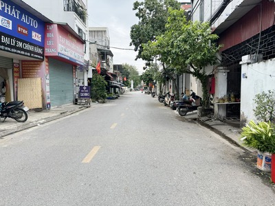 Bán 120,7m2 đất hai mặt đường tại ngõ 80 Hoa Lâm, Việt Hưng. Kinh doanh sầm uất, gần Big C 10