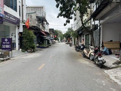 Bán 120,7m2 đất hai mặt đường tại ngõ 80 Hoa Lâm, Việt Hưng. Kinh doanh sầm uất, gần Big C 11