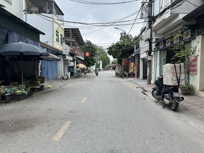 Bán 120,7m2 đất hai mặt đường tại ngõ 80 Hoa Lâm, Việt Hưng. Kinh doanh sầm uất, gần Big C 7