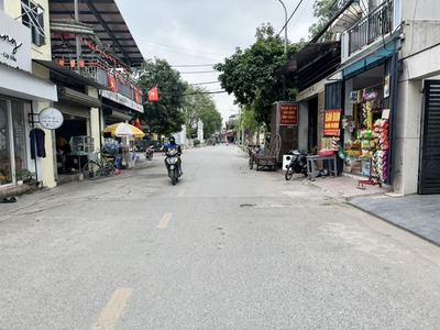Bán 120,7m2 đất hai mặt đường tại ngõ 80 Hoa Lâm, Việt Hưng. Kinh doanh sầm uất, gần Big C 9