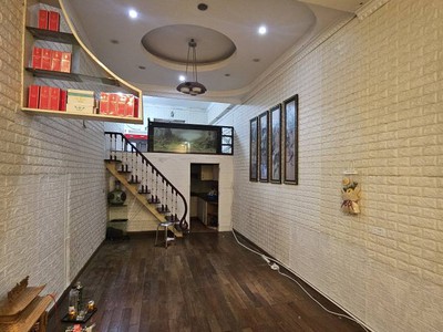 Bán nhà mặt phố phố huế, 25m2, 3 tầng, mặt tiền 3.2m, nhỉnh 15 tỷ, vỉa hè rộng, kinh doanh đỉnh 0