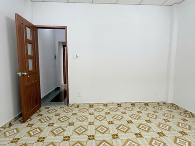 Vị trí đắc địa   tân bình   hxt đỗ cổng   43m    4 tầng btct   nhà mới   chỉ 6.98 2