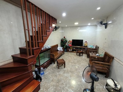Chính Chủ Cần Bán Gấp Nhà 2.5 Tầng, Hàng Xóm Vinhome Gallery Giảng Võ 1