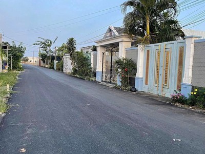 Chính chủ bán đất thổ cư sẵn sổ mt đường nhựa trung tâm phường long thuận 0