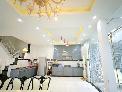 Bán biệt thự mặt tiền đường số 10, kdc ấp5 phong phú, ngay bến xe q8 4