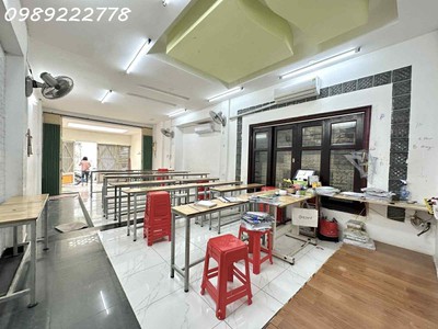 Bán nhà  mặt phố nguyễn thị huỳnh - phường 8  cách 2 căn ra nguyễn văn trỗi- dt 4x18.5 nở hậu tài 2