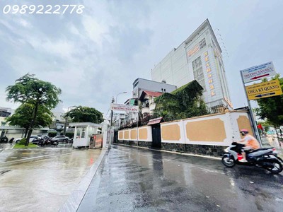 Bán nhà  mặt phố nguyễn thị huỳnh   phường 8  cách 2...
