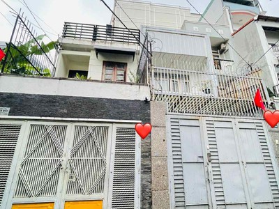 Bán nhà  mặt phố nguyễn thị huỳnh - phường 8  cách 2 căn ra nguyễn văn trỗi- dt 4x18.5 nở hậu tài 1