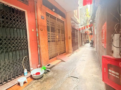 Thụy khuê - nhỏ xinh - dân xây - khung cột bê tông - gần hồ tây 0