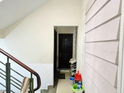 Nhà mt gần hoàng hoa thám, cạnh nhà ga t3 2