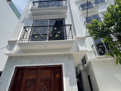 Ô tô đỗ cửa, nhà mới đẹp lung linh, khách sẵn xách vali về ở, nhà lô góc phòng cực thoáng sáng. 0