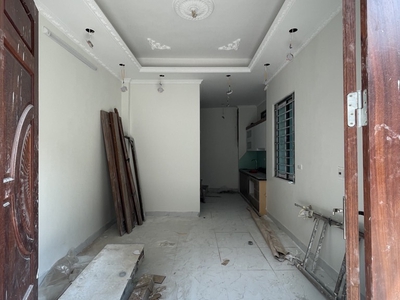Ô tô đỗ cửa, nhà mới đẹp lung linh, khách sẵn xách vali về ở, nhà lô góc phòng cực thoáng sáng. 3