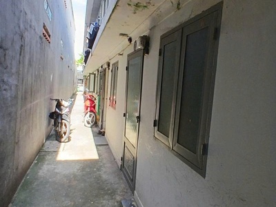 Bán nhà mặt tiền quốc lộ 13, ngay cổng vạn phúc city, 6x42m, c4, cho thuê 50tr, 31,5 tỷ 0