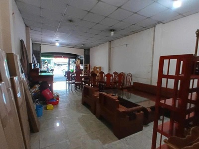 Bán nhà mặt tiền quốc lộ 13, ngay cổng vạn phúc city, 6x42m, c4, cho thuê 50tr, 31,5 tỷ 1
