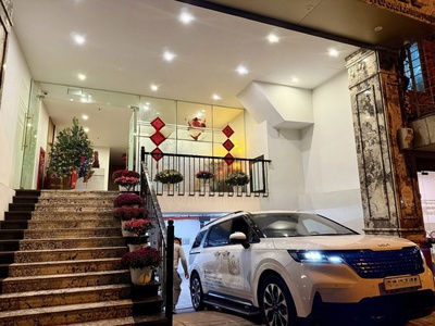 Vip  bán nhà mặt phố hoàng ngân dt 90m2, 9 tầng thang máy, có hầm, kd, 52.8 tỷ 0