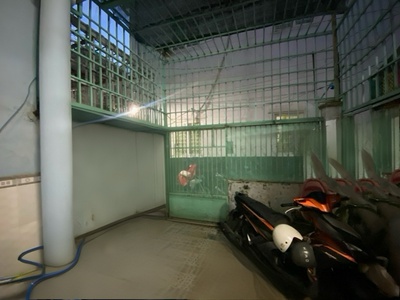 Nhà 2 tầng đường đoàn văn bơ - được bán chưa đến 6 tỷ- hàng xóm dẽ thương thân thiện- thông ra tôn 2