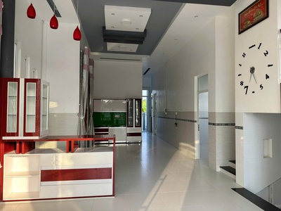 Cho thuê nhà kd mặt tiền, 2 tầng, 340m2, 3pn, giá tốt kênh 30 tháng 4, p.6, tp.sóc trăng 1