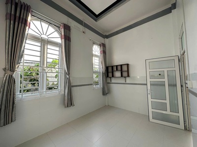 Cho thuê nhà kd mặt tiền, 2 tầng, 340m2, 3pn, giá tốt kênh 30 tháng 4, p.6, tp.sóc trăng 4