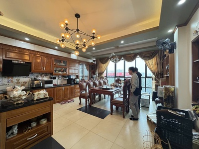 Bán toà nhà văn phòng 2 mặt phố vip   view hồ   hầm để xe   vỉa hè rộng   doanh thu khủng  0