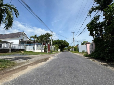 Bán 07 lô thôn đảnh thạnh, xã bình lộc  cũ , nay là suối hiệp  mới . 2