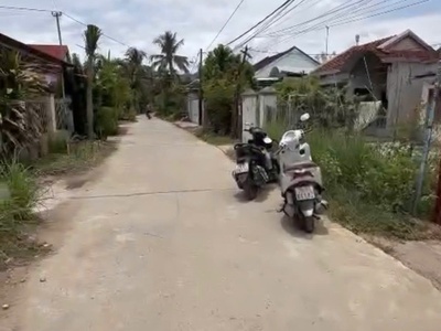 Cần bán lô đẹp diên sơn, cách đường chính 20m nhà vuông vắn 222m2, cạnh uỷ ban, trạm y tế, trường 0