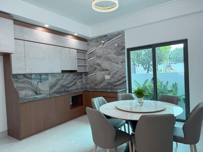 Bán nhà 3 tầng ngõ phố Vũ Hựu, ph Lê Thanh Nghị, TP HP, 64.7m2, mt 4m, 3 ngủ, sân oto 4