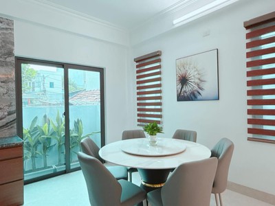 Bán nhà 3 tầng ngõ phố Vũ Hựu, ph Lê Thanh Nghị, TP HP, 64.7m2, mt 4m, 3 ngủ, sân oto 5