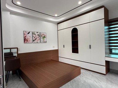 Bán nhà 3 tầng ngõ phố Vũ Hựu, ph Lê Thanh Nghị, TP HP, 64.7m2, mt 4m, 3 ngủ, sân oto 8