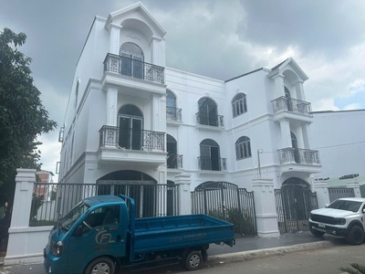 Bán căn biệt thự nhà thô mặt tiền đường Phường Bình Chiểu Thủ Đức 2
